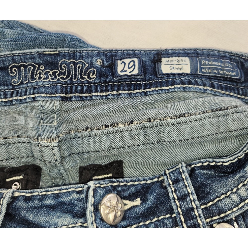 Miss Me Mid Rise Skinny Distressed Embellished Jeans Medium Wash Size 29 - Picture 6 of 8